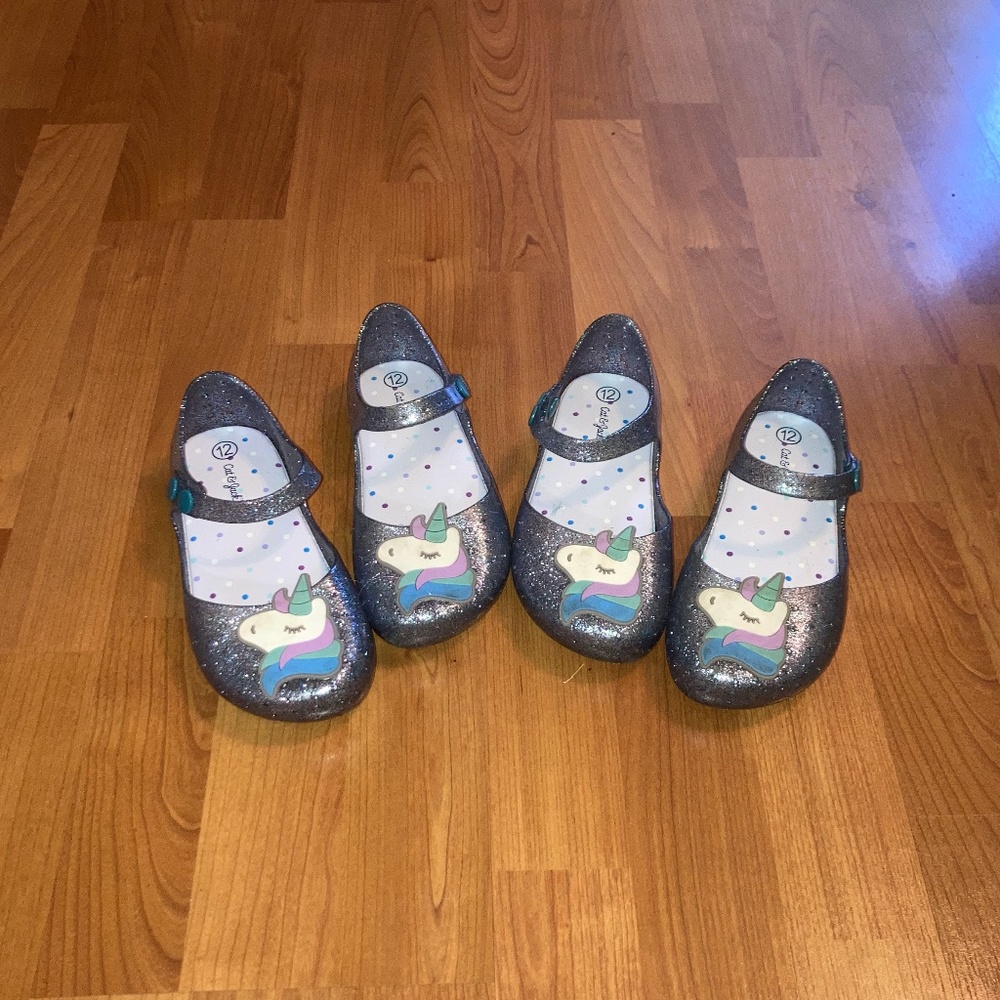 **TWIN GIRLS** matching jellies set. Sz 12